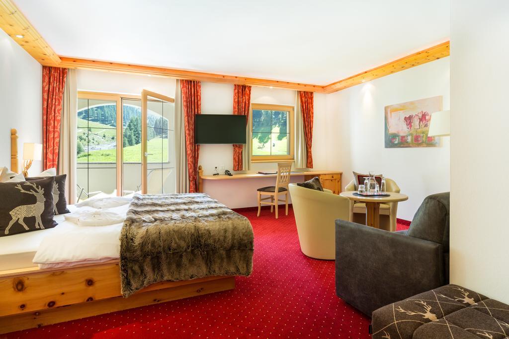 Chasa Castello relax&spa Samnaun Habitación foto